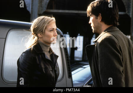 Film still / Pubblicità ancora da 'Angel Eyes' Jennifer Lopez, Jim Caviezel © 2001 Warner Brothers Photo credit: Rafy Riferimento File # 308471447THA per solo uso editoriale - Tutti i diritti riservati Foto Stock