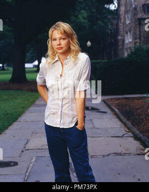 Studio Pubblicità ancora da 'Dawson's Creek' Michelle Williams circa 2001 Photo credit: Andrew Eccles Riferimento File # 308471742THA per solo uso editoriale - Tutti i diritti riservati Foto Stock