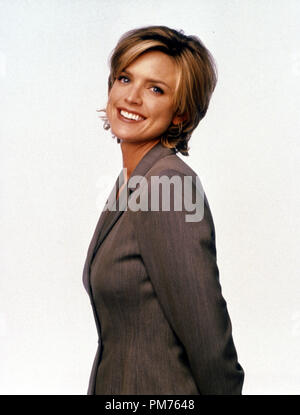 Film still / Pubblicità ancora da 'Ally McBeal' Courtney Thorne-Smith © 1999 Fox Riferimento File # 30973030THA per solo uso editoriale - Tutti i diritti riservati Foto Stock