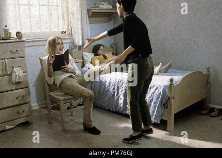 Film still / Pubblicità ancora da "Girl, interrotta' Angelina Jolie, Winona Ryder © 1999 Columbia Pictures Photo credit: Suzanne Tenner Riferimento File # 30973357THA per solo uso editoriale - Tutti i diritti riservati Foto Stock