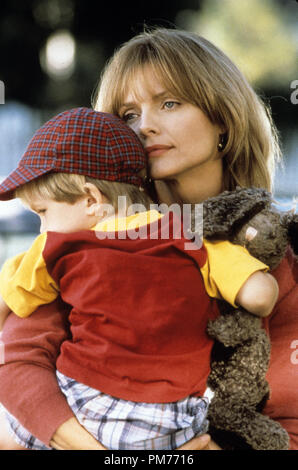 Film still / Pubblicità ancora da "l'estremità profonda dell'oceano' Michelle Pfeiffer, Michael McElroy © 1999 Columbia Pictures Photo credit: Zade Rosenthal Riferimento File # 30973668THA per solo uso editoriale - Tutti i diritti riservati Foto Stock