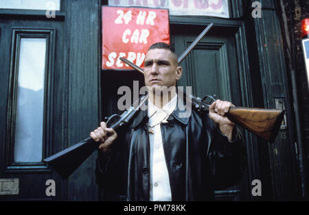 Film still da 'Lock e Stock Pazzi Scatenati' Vinnie Jones © 1998 Gramercy Photo credit: S. Pearson Riferimento File # 30996416THA per solo uso editoriale - Tutti i diritti riservati Foto Stock