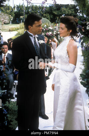 Film still da 'Melrose posto' Andrew Shue, Kristin Davis 1996 Riferimento File # 31042398THA per solo uso editoriale - Tutti i diritti riservati Foto Stock