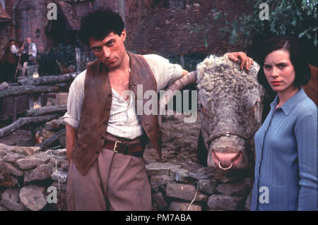 Film still da 'Cold Comfort Farm' Rufus Sewell, Kate Beckinsale © 1996 Gramercy Photo credit: Chris Capstick Riferimento File # 31042627THA per solo uso editoriale - Tutti i diritti riservati Foto Stock