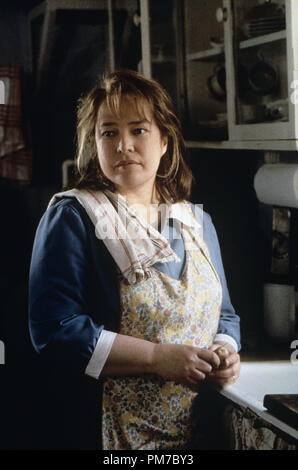 Film still da 'Dolores Claiborne' Kathy Bates © 1995 Castle Rock Entertainment Photo credit: John Clifford Riferimento File # 31043451THA per solo uso editoriale - Tutti i diritti riservati Foto Stock