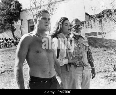 Studio Pubblicità ancora: Steve McQueen, Ali MacGraw e il regista Sam Peckinpah 'The Getaway' 1972 Warner Riferimento File # 31386 1087THA Foto Stock