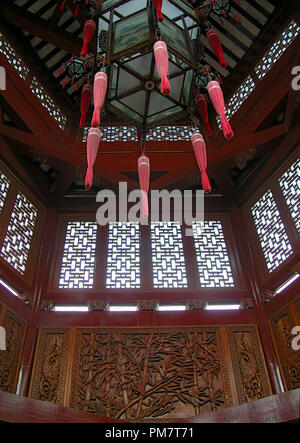 All'interno della pagoda, giardino Cinese di amicizia,Darling Harbour di Sydney Foto Stock