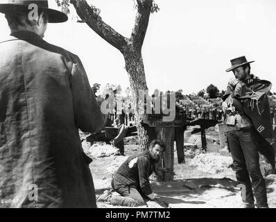 Clint Eastwood e Eli Wallach, "Il buono, il brutto e il cattivo" 1966 Riferimento File # 31386 734 Foto Stock