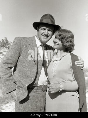 Pubblicità in studio ancora da 'Bonnie and Clyde' Gene Hackman, Estelle Parsons 1967 Warner file Reference # 31537 668THA Foto Stock