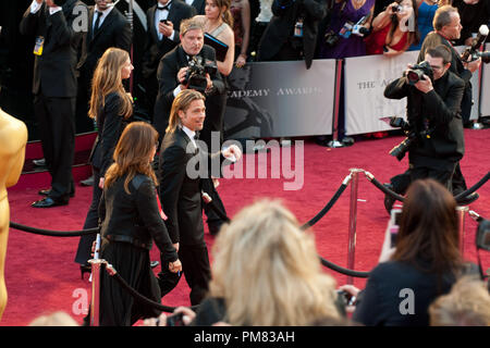 Brad Pitt, Oscar-nominee Best Motion Picture dell'anno e le prestazioni da un attore in un ruolo principale, arriva per la 84ma annuale di Academy Awards di Hollywood, CA, 26 febbraio 2012. Foto Stock