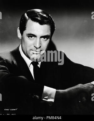 (Archival Classic Cinema - Cary Grant retrospettivo) Cary Grant, circa 1940 Cinema Collezione editori di riferimento del file # 31475 034THA Foto Stock