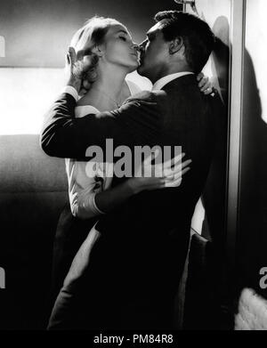 (Archival Classic Cinema - Cary Grant retrospettivo) 'Nord da Northwest' Eva Marie Saint, Cary Grant 1959 MGM Cinema Collezione editori di riferimento del file # 31475 083THA Foto Stock