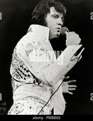 (Archival Classic Cinema - Elvis Presley Retrospective) Elvis Presley, circa 1972 file Reference # 31616 008THA Foto Stock