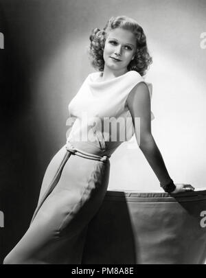 Studio Pubblicità ancora: Jean Harlow, circa 1932 Riferimento File # 31780 557 Foto Stock