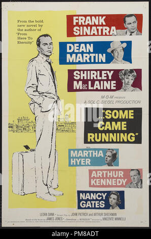 Studio Pubblicità: 'Some è venuto in esecuzione' 1958 MGM Poster Frank Sinatra, Dean Martin, Shirley MacLaine Riferimento File # 31780 693 Foto Stock