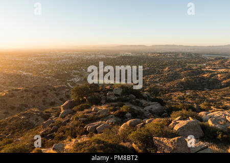 Vista la mattina di rocky San Fernando Valley Ovest del parco di Los Angeles, California. Foto Stock