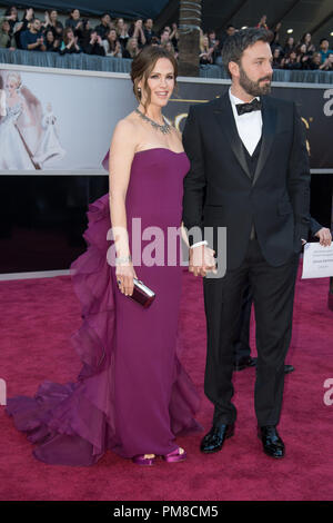 Ben Affleck, Oscar®-candidato per la migliore immagine e Jennifer Garner arrivare per l'OSCAR® al Dolby® Theatre in Hollywood, CA, 24 febbraio 2013. Foto Stock