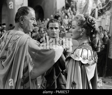 Louis Calhern, Marlon Brando e Greer Garson "Giulio Cesare" 1953 MGM Riferimento File # 31202 278THA Foto Stock