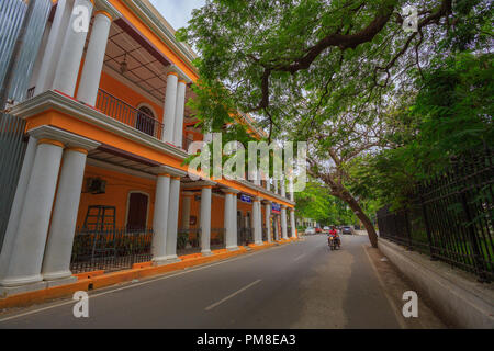 Un edificio storico di Pondicherry (India) Foto Stock