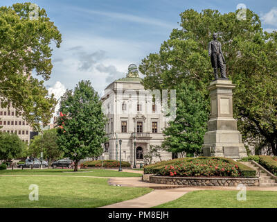 Il grazioso e tranquillo Lafayette Square a New Orleans, Louisiana Foto Stock