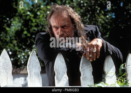 Film still / pubblicità ancora da 'Dennis la minaccia' Christopher Lloyd © 1993 Warner Photo credit: Marsha Blackburn Riferimento File # 31371324THA per solo uso editoriale Tutti i diritti riservati Foto Stock