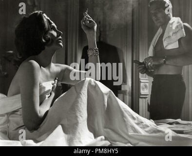 (Archival Classic Cinema - Paul Newman Retrospective) Geraldine Page e Paul Newman, 'Sweet Bird of Youth' 1962 MGM file Reference # 31510 051THA Foto Stock
