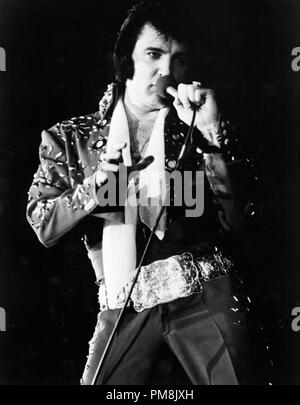 (Archival Classic Cinema - Elvis Presley Retrospective) Elvis Presley, 'Elvis on Tour' 1972 MGM file Reference # 31616 054THA Foto Stock