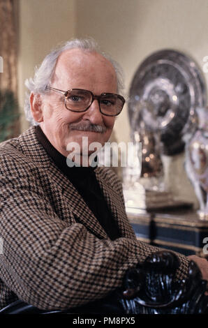 Studio Pubblicità ancora da 'Mr. Merlin' Barnard Hughes 1981 Tutti i diritti riservati Riferimento File # 31713099THA per solo uso editoriale Foto Stock