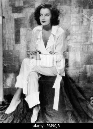 (Archival Classic Cinema - Greta Garbo retrospettivo) Greta Garbo, circa 1926 Riferimento File # 31523 006THA Foto Stock