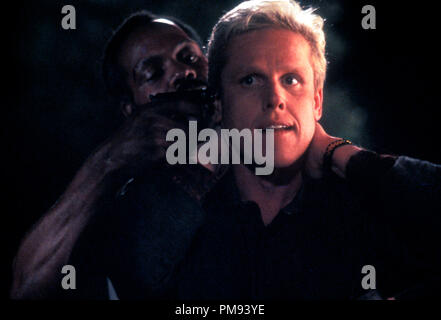 Studio Pubblicità ancora da "Arma letale' di Danny Glover, Gary Busey © 1987 Warner Tutti i diritti riservati Riferimento File # 31697189THA per solo uso editoriale Foto Stock