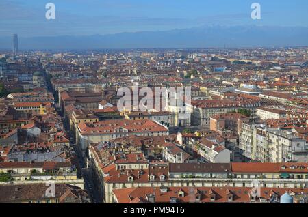 Torino (Torino), Hauptstadt der Regione Piemonte, Nord-Italien: Panoramablick von der Mole Antonelliana Foto Stock