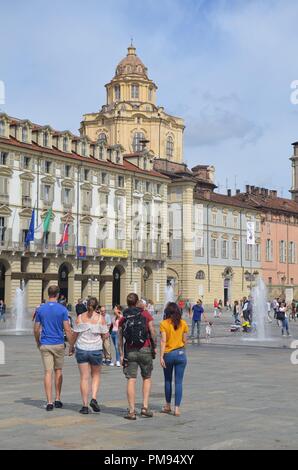 Torino (Torino), Hauptstadt der Regione Piemonte, Nord-Italien: Vor dem Palazzo Reale Foto Stock