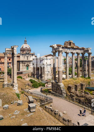 Vista del Foro Romano guardando ad Est, Roma, Italia Foto Stock