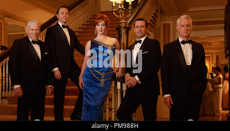 'Mad uomini' stagione 6 (2013) ancora di Jon Hamm, Christina Hendricks, Vincent Kartheiser, Robert Morse e John Slattery in Mad uomini Foto Stock