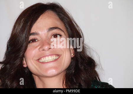 Alice Braga "Elysium' Portrait Session, 20 aprile 2013. La riproduzione da parte di American tabloid è assolutamente vietato. Riferimento al file # 31939 011CCR per solo uso editoriale - Tutti i diritti riservati Foto Stock