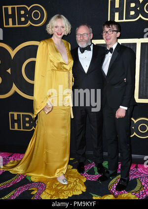 Los Angeles, Stati Uniti d'America. 17 settembre 2018: Gwendoline Christie, Liam Cunningham & Isaac Hempstead Wright all'HBO Emmy Party presso il Pacific Design Center. Immagine: Paul Smith/Featureflash Credito: Sarah Stewart/Alamy Live News Foto Stock