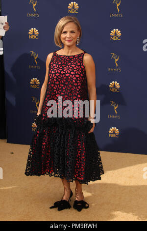 LOS ANGELES, CA - 17 settembre: Amy Sedaris al settantesimo Primetime Emmy Awards presso il Microsoft Theatre di Los Angeles, la California il 17 settembre 2018. Credito: Faye Sadou/MediaPunch Foto Stock