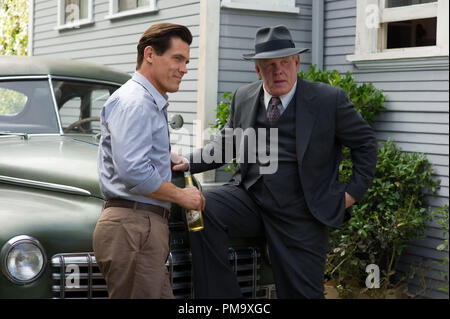 (L-r) Josh Brolin come Sgt. John O'Mara e Nick Nolte come direttore di Parker in Warner Bros Foto' e Village Roadshow Pictures' dramma "GANGSTER SQUAD," un Warner Bros Foto di rilascio. Foto Stock