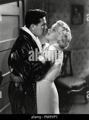 Studio Pubblicità ancora: "Il postino di anelli sempre due volte l' Giovanni Garfiled, Lana Turner 1946 MGM Riferimento File # 31780 271 Foto Stock