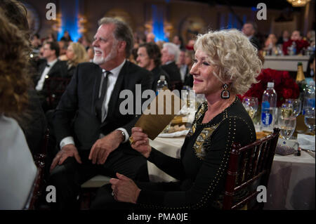 Taylor Hackford e Helen Mirren al settantesimo Annuale di Golden Globe Awards presso il Beverly Hilton di Beverly Hills, CA domenica 13 gennaio, 2013. Foto Stock