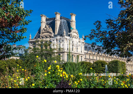 Il museo del Louvre, il Pavillon de Marsan, Parigi, Francia Foto Stock