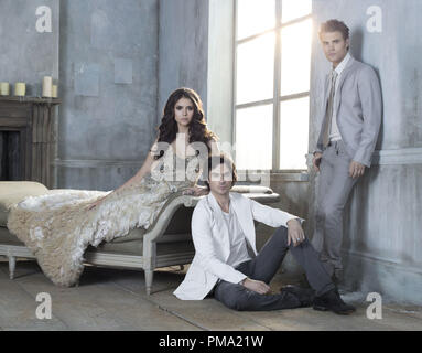 Ancora di Nina Dobrev , Ian Somerhalder e Paul Wesley in The Vampire Diaries Foto Stock