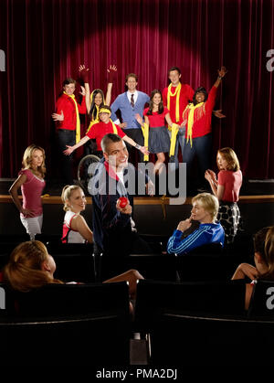 "Glee' stagione 1 (2009 - 2010) Glee Cast: raffigurata la fila superiore di L-R: Chris Colfer, Jenna Ushkowitz, Kevin McHale, Matthew Morrison, Lea Michele, Cory Monteith e Amber Riley. Fondo L-R: Jessalyn Gilsig, Dianna Agron, Mark Salling, Jane Lynch e Jayma Mays. Foto Stock