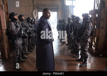 IDRIS ELBA come raccoglitore Pentecoste in sci-fi azione avventura 'Warner Bros Foto e immagini leggendarie Pacific Rim,' un Warner Bros Foto di rilascio. Foto Stock