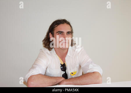 Joaquin Phoenix "Lei" Portrait Session, Novembre 18, 2013. La riproduzione da parte di American tabloid è assolutamente vietato. Riferimento al file # 32189 024CCR per solo uso editoriale - Tutti i diritti riservati Foto Stock