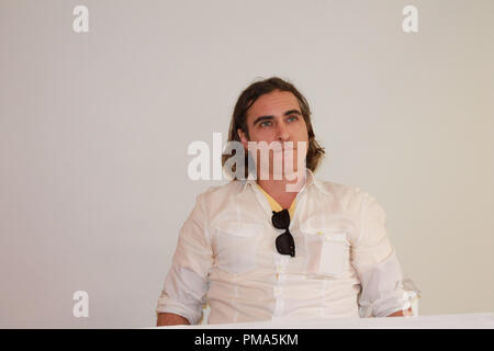 Joaquin Phoenix "Lei" Portrait Session, Novembre 18, 2013. La riproduzione da parte di American tabloid è assolutamente vietato. Riferimento al file # 32189 025CCR per solo uso editoriale - Tutti i diritti riservati Foto Stock