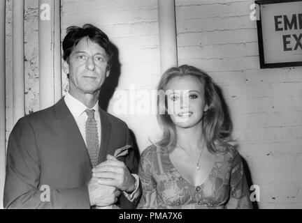 Hayley Mills e suo marito Roy Boulting, circa 1969 © CCR /Hollywood Archivio - Tutti i diritti riservati Riferimento File # 32263 854THA Foto Stock