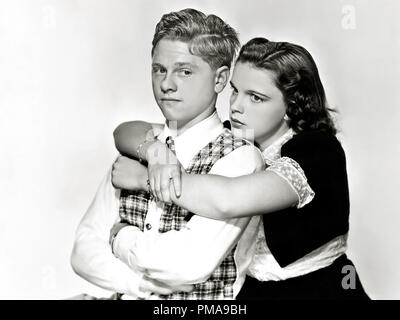 Mickey Rooney e Judy Garland in 'amore trova Andy Hardy', 1938 MGM Riferimento File # 31955 924THA Foto Stock