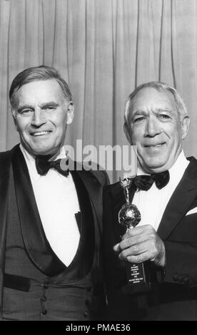 Charlton Heston, Anthony Quinn all'44th Annuale di Golden Globe Awards, 1987 Riferimento File # 32509 529THA Foto Stock