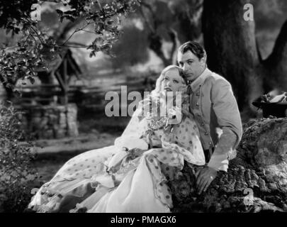 Marion Davies e Gary Cooper, "operatore 13' 1934 MGM Riferimento File # 32733 312THA Foto Stock